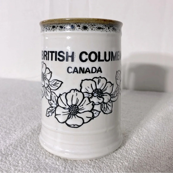 Vintage Capilano Vancouver British Columbia Canada Ceramic Stoneware  Mug - Picture 7 of 13
